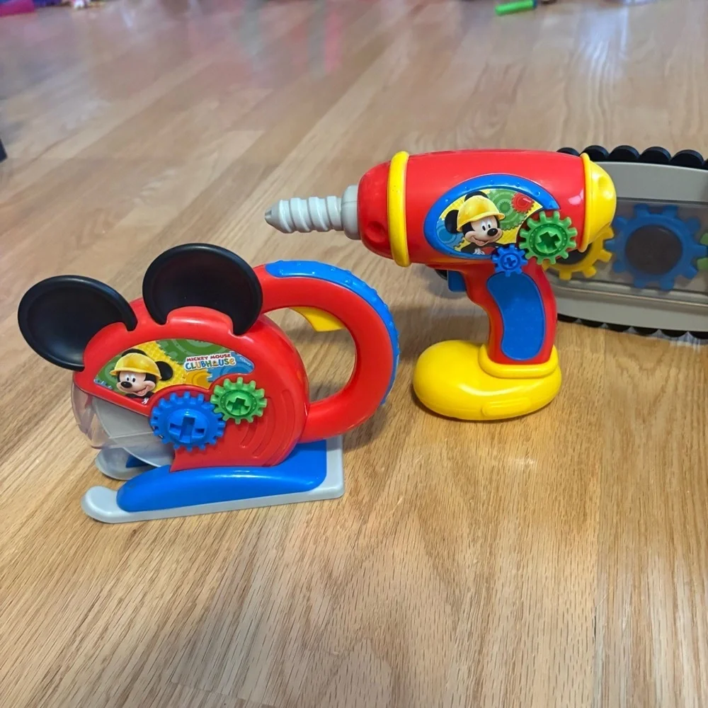 Disney Mickey Mouse Clubhouse Gear Go ‘N Chainsaw Saw Screwdriver Rare Set